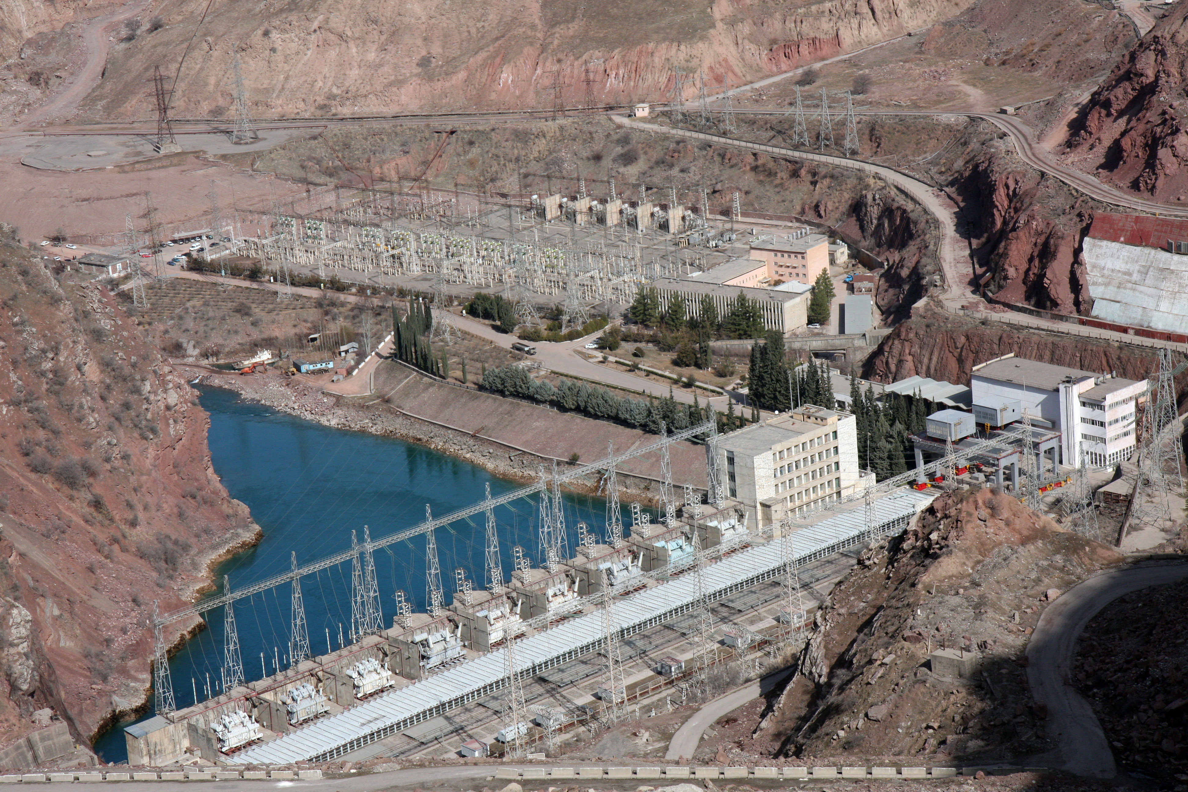 Погода в рагун. Нурекская ГЭС Таджикистан. Рогунский ГЭС В Таджикистане. Гидроэлектростанция Рогун в Таджикистане. ГЭС Нурек в Таджикистане.